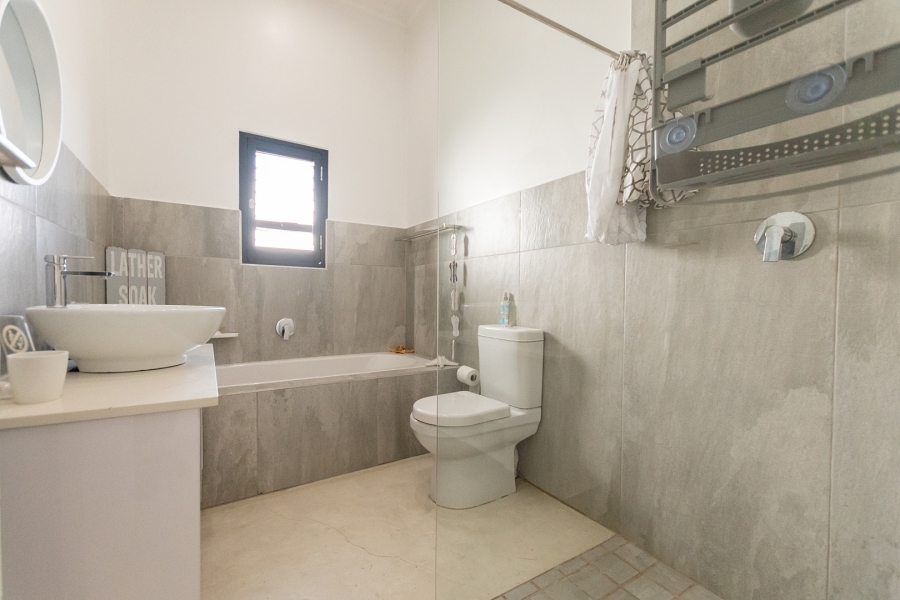 4 Bedroom Property for Sale in Jacobsbaai Western Cape